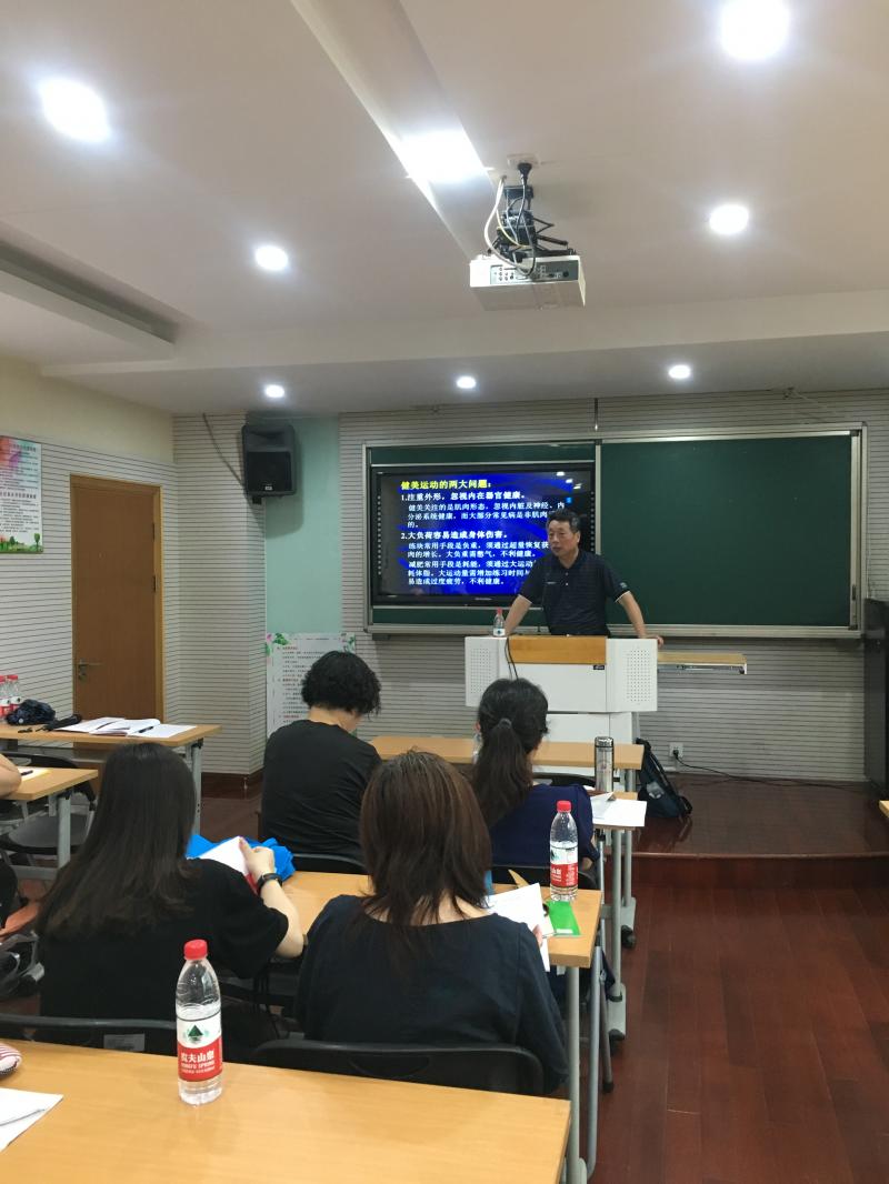 上海市社區(qū)<a href=http://www.wwwyw99966.com target=_blank class=infotextkey>健身</a>俱樂部