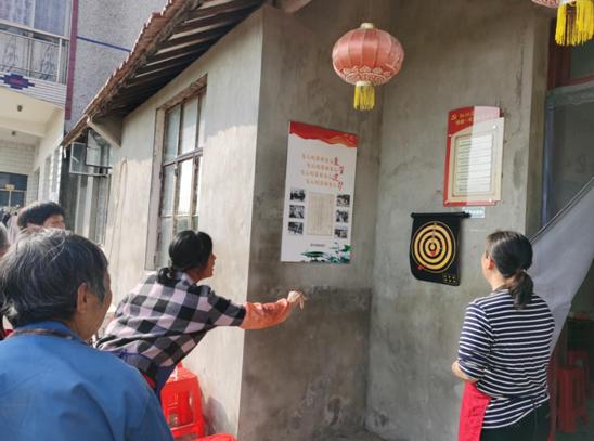 上海市社區(qū)<a href=http://www.wwwyw99966.com target=_blank class=infotextkey>健身</a>俱樂(lè)部 上海市社區(qū)<a href=http://www.wwwyw99966.com target=_blank class=infotextkey>健身</a>俱樂(lè)部