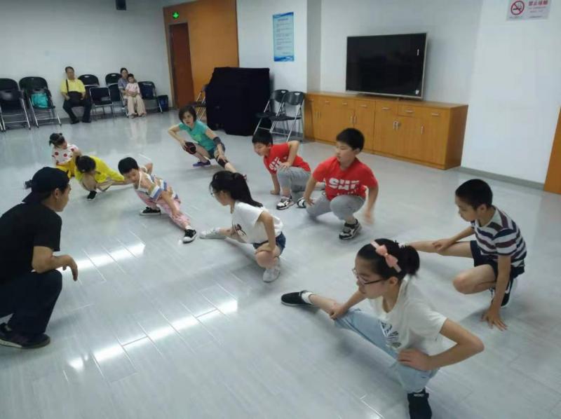 上海市社區(qū)<a href=http://www.wwwyw99966.com target=_blank class=infotextkey>健身</a>俱樂部