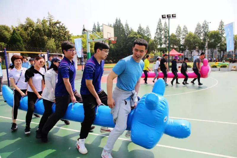 上海市社區(qū)<a href=http://www.wwwyw99966.com target=_blank class=infotextkey>健身</a>俱樂部