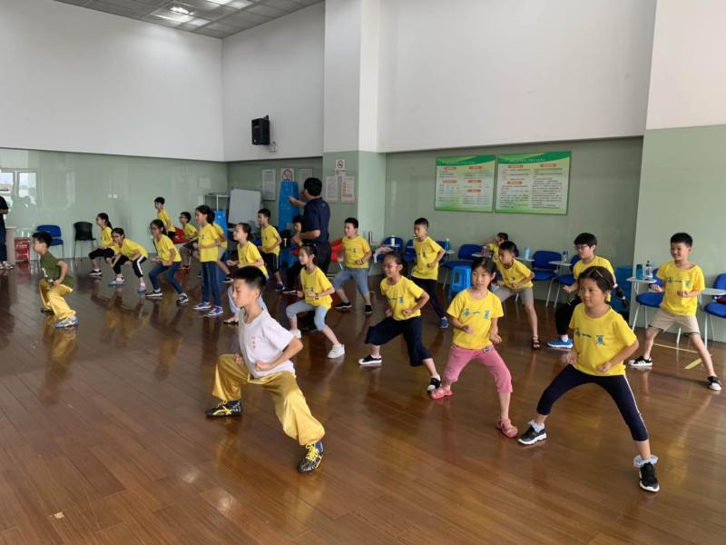 上海市社區(qū)<a href=http://www.wwwyw99966.com target=_blank class=infotextkey>健身</a>俱樂部