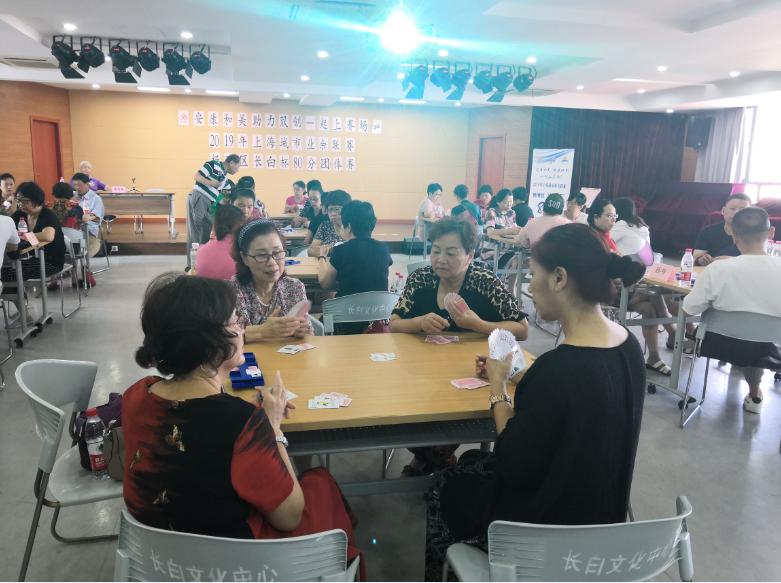 上海市社區(qū)<a href=http://www.wwwyw99966.com target=_blank class=infotextkey>健身</a>俱樂(lè)部 上海市社區(qū)<a href=http://www.wwwyw99966.com target=_blank class=infotextkey>健身</a>俱樂(lè)部