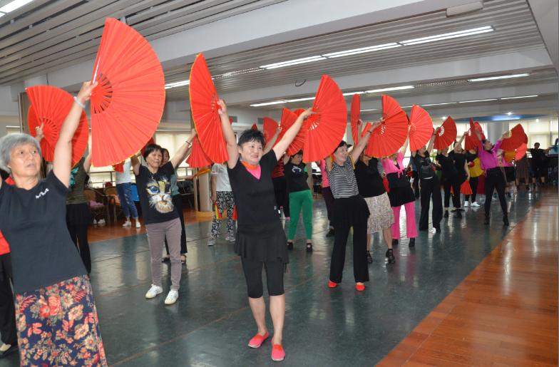 上海市社區(qū)<a href=http://www.wwwyw99966.com target=_blank class=infotextkey>健身</a>俱樂(lè)部 上海市社區(qū)<a href=http://www.wwwyw99966.com target=_blank class=infotextkey>健身</a>俱樂(lè)部