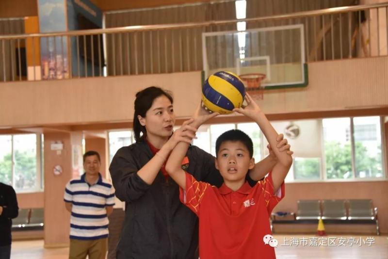 上海市社區(qū)<a href=http://www.wwwyw99966.com target=_blank class=infotextkey>健身</a>俱樂部