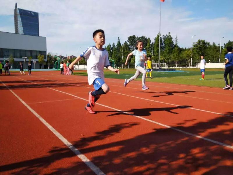 上海市社區(qū)<a href=http://www.wwwyw99966.com target=_blank class=infotextkey>健身</a>俱樂部