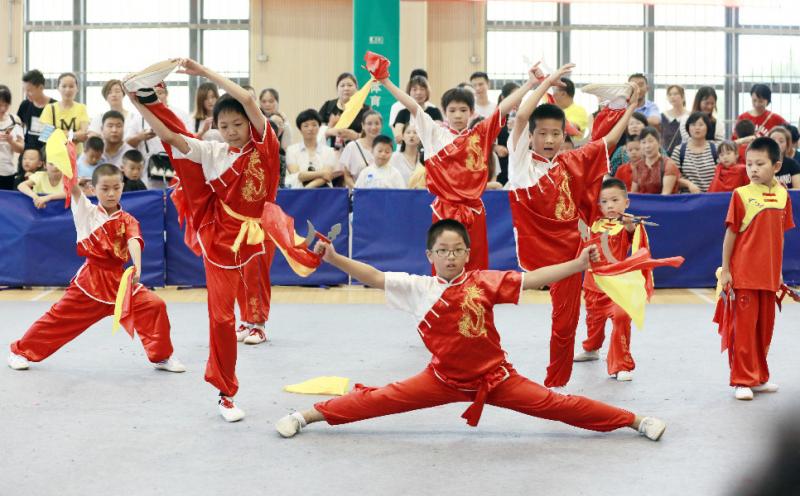 上海市社區(qū)<a href=http://www.wwwyw99966.com target=_blank class=infotextkey>健身</a>俱樂部