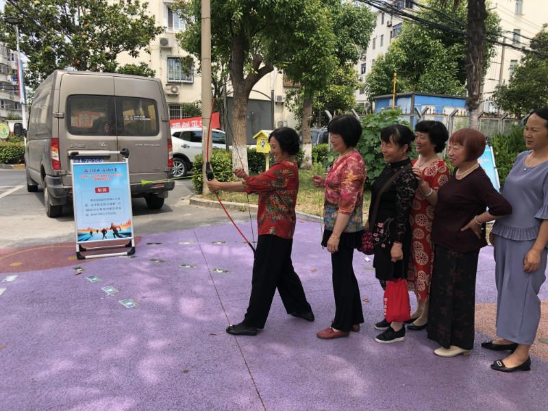 上海市社區(qū)<a href=http://www.wwwyw99966.com target=_blank class=infotextkey>健身</a>俱樂部