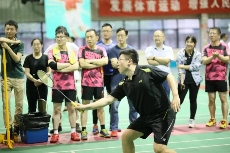 上海市社區(qū)<a href=http://www.wwwyw99966.com target=_blank class=infotextkey>健身</a>俱樂部