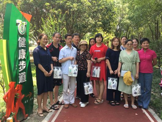 上海市社區(qū)<a href=http://www.wwwyw99966.com target=_blank class=infotextkey>健身</a>俱樂部