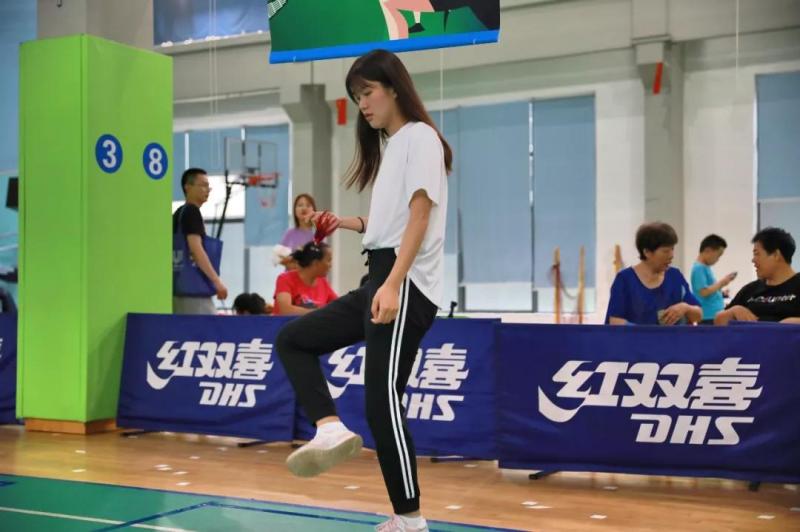 上海市社區(qū)<a href=http://www.wwwyw99966.com target=_blank class=infotextkey>健身</a>俱樂(lè)部