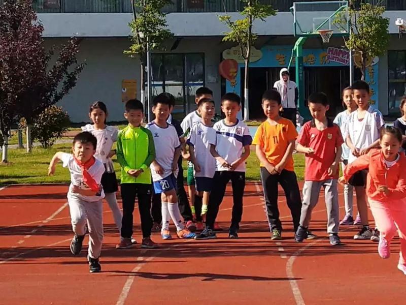 上海市社區(qū)<a href=http://www.wwwyw99966.com target=_blank class=infotextkey>健身</a>俱樂部