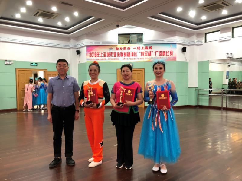 上海市社區(qū)<a href=http://www.wwwyw99966.com target=_blank class=infotextkey>健身</a>俱樂部