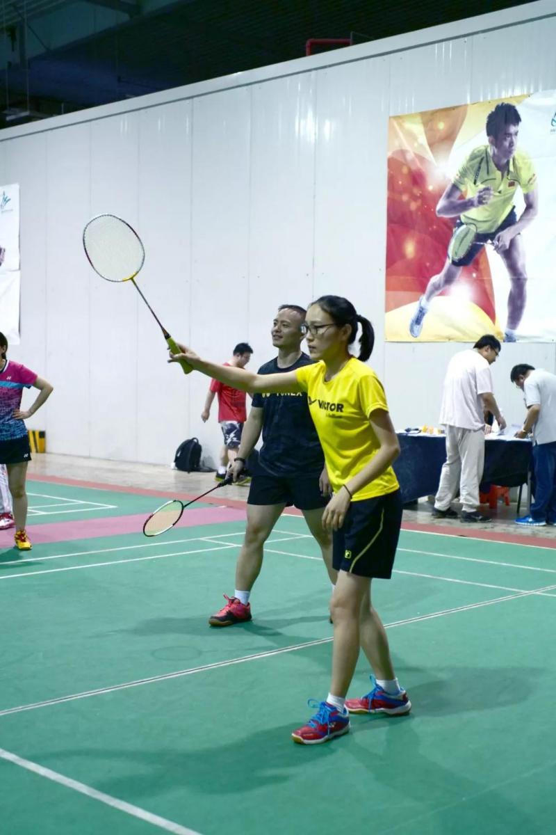 上海市社區(qū)<a href=http://www.wwwyw99966.com target=_blank class=infotextkey>健身</a>俱樂部