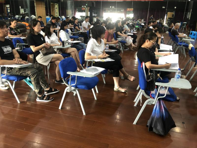 上海市社區(qū)<a href=http://www.wwwyw99966.com target=_blank class=infotextkey>健身</a>俱樂部 上海市社區(qū)<a href=http://www.wwwyw99966.com target=_blank class=infotextkey>健身</a>俱樂部