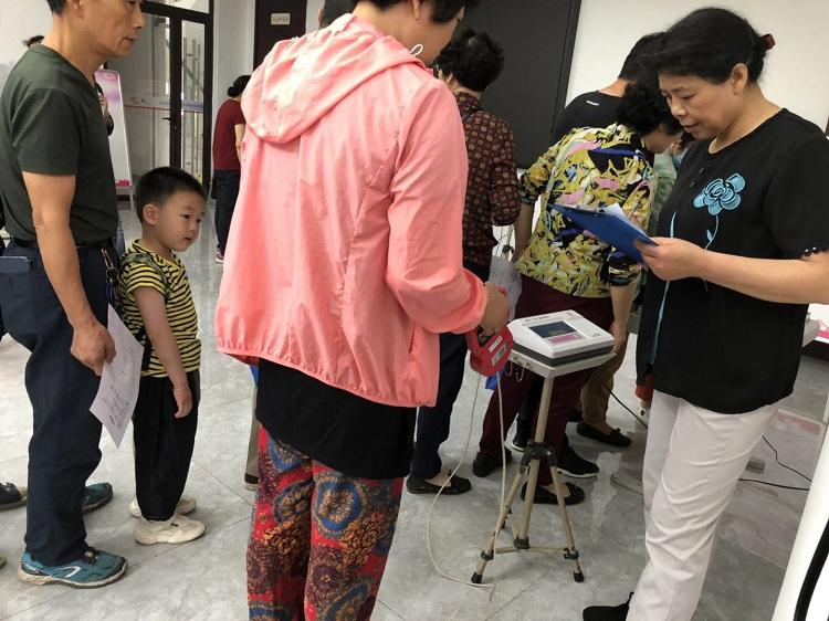 上海市社區(qū)<a href=http://www.wwwyw99966.com target=_blank class=infotextkey>健身</a>俱樂(lè)部 上海市社區(qū)<a href=http://www.wwwyw99966.com target=_blank class=infotextkey>健身</a>俱樂(lè)部