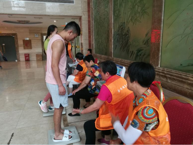 上海市社區(qū)<a href=http://www.wwwyw99966.com target=_blank class=infotextkey>健身</a>俱樂部