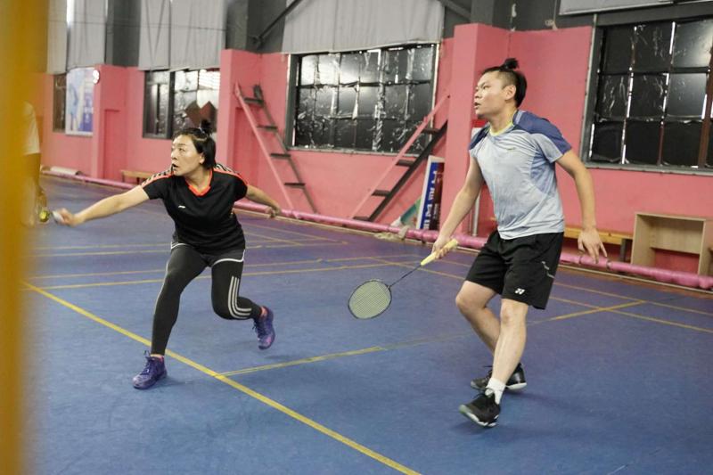 上海市社區(qū)<a href=http://www.wwwyw99966.com target=_blank class=infotextkey>健身</a>俱樂(lè)部