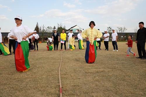 上海市社區(qū)<a href=http://www.wwwyw99966.com target=_blank class=infotextkey>健身</a>俱樂部 上海市社區(qū)<a href=http://www.wwwyw99966.com target=_blank class=infotextkey>健身</a>俱樂部