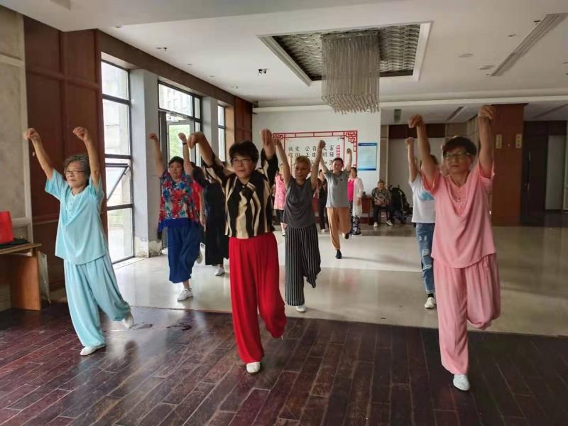 上海市社區(qū)<a href=http://www.wwwyw99966.com target=_blank class=infotextkey>健身</a>俱樂部