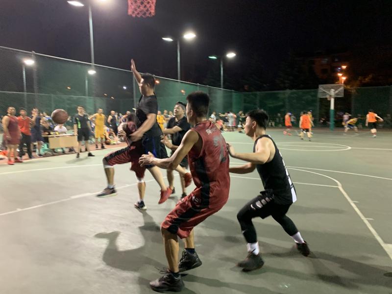 上海市社區(qū)<a href=http://www.wwwyw99966.com target=_blank class=infotextkey>健身</a>俱樂部