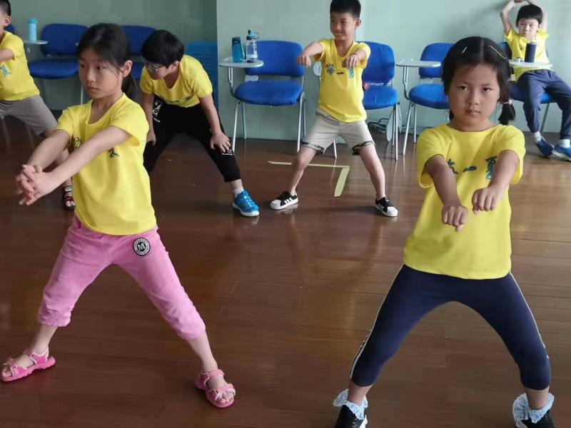 上海市社區(qū)<a href=http://www.wwwyw99966.com target=_blank class=infotextkey>健身</a>俱樂部