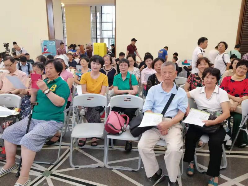 上海市社區(qū)<a href=http://www.wwwyw99966.com target=_blank class=infotextkey>健身</a>俱樂部