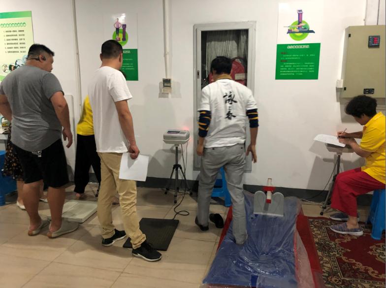 上海市社區(qū)<a href=http://www.wwwyw99966.com target=_blank class=infotextkey>健身</a>俱樂部