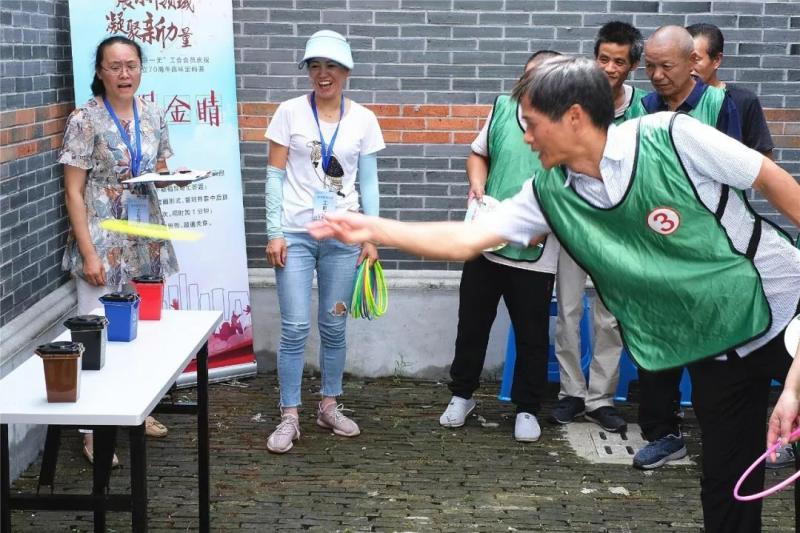 上海市社區(qū)<a href=http://www.wwwyw99966.com target=_blank class=infotextkey>健身</a>俱樂部 上海市社區(qū)<a href=http://www.wwwyw99966.com target=_blank class=infotextkey>健身</a>俱樂部