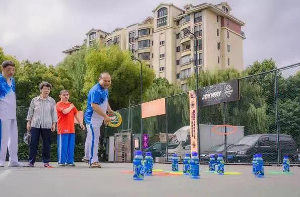 上海市社區(qū)<a href=http://www.wwwyw99966.com target=_blank class=infotextkey>健身</a>俱樂(lè)部