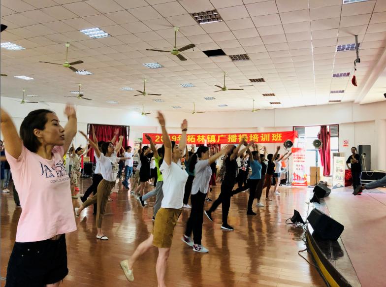 上海市社區(qū)<a href=http://www.wwwyw99966.com target=_blank class=infotextkey>健身</a>俱樂部 上海市社區(qū)<a href=http://www.wwwyw99966.com target=_blank class=infotextkey>健身</a>俱樂部