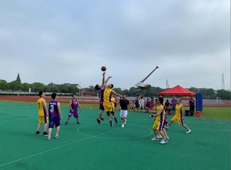 上海市社區(qū)<a href=http://www.wwwyw99966.com target=_blank class=infotextkey>健身</a>俱樂部