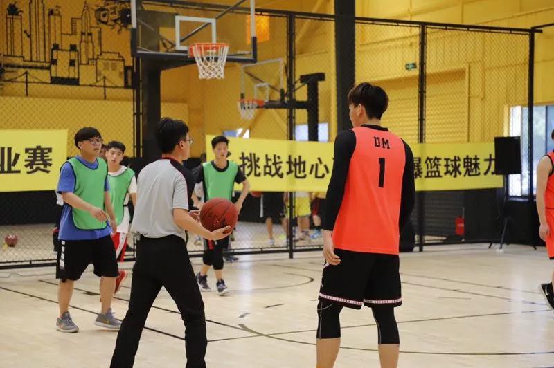 上海市社區(qū)<a href=http://www.wwwyw99966.com target=_blank class=infotextkey>健身</a>俱樂部