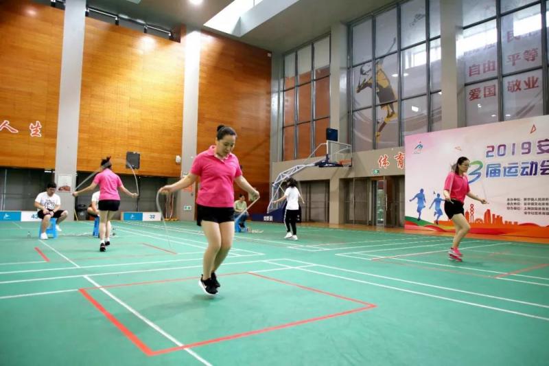 上海市社區(qū)<a href=http://www.wwwyw99966.com target=_blank class=infotextkey>健身</a>俱樂部 上海市社區(qū)<a href=http://www.wwwyw99966.com target=_blank class=infotextkey>健身</a>俱樂部