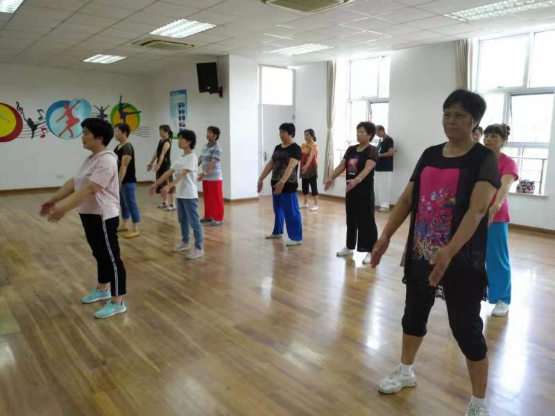 上海市社區(qū)<a href=http://www.wwwyw99966.com target=_blank class=infotextkey>健身</a>俱樂部