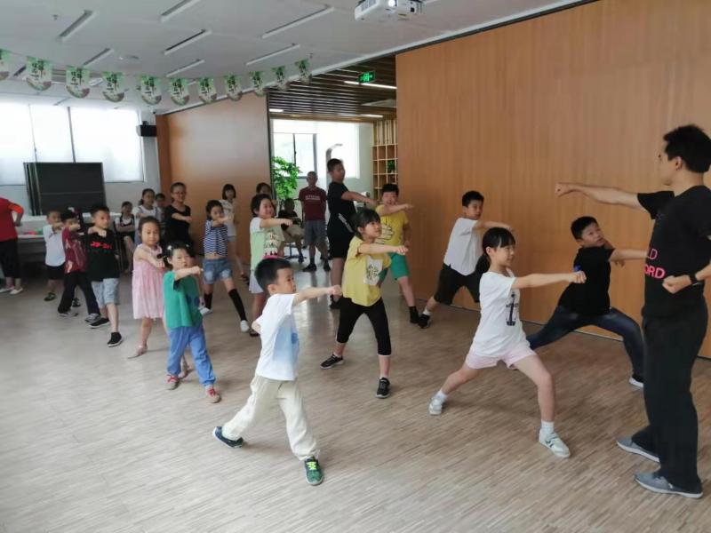 上海市社區(qū)<a href=http://www.wwwyw99966.com target=_blank class=infotextkey>健身</a>俱樂部