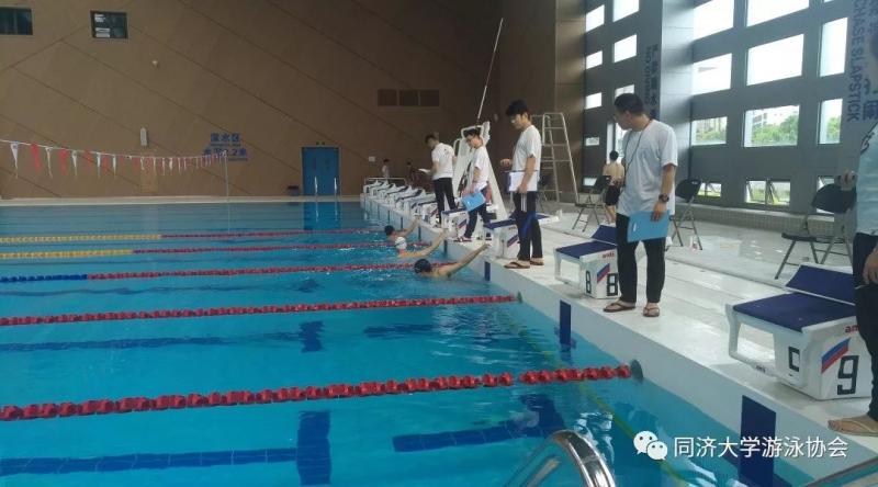 上海市社區(qū)<a href=http://www.wwwyw99966.com target=_blank class=infotextkey>健身</a>俱樂部