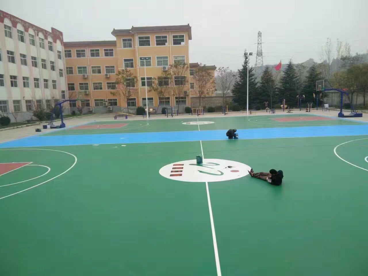 河南三門峽<a href=http://www.wwwyw99966.com target=_blank class=infotextkey>硅PU</a>球場