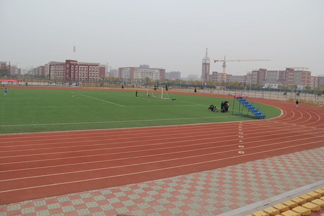 北京交通大學(xué)黃驊分校4*4<a href=http://www.wwwyw99966.com target=_blank class=infotextkey>塑膠跑道</a>工程實(shí)例