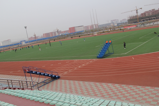 北京交通大學(xué)黃驊分校4*4<a href=http://www.wwwyw99966.com target=_blank class=infotextkey>塑膠跑道</a>工程實(shí)例