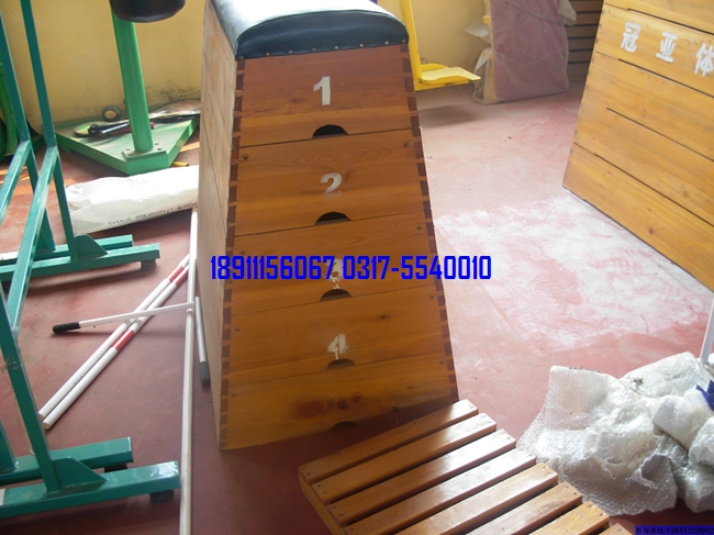 五節(jié)、七節(jié)跳箱