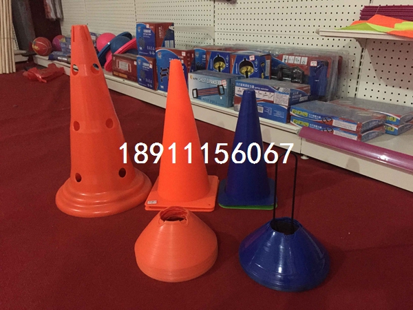 足球場地訓(xùn)練配套器材