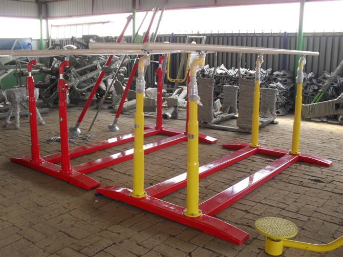 高級雙杠、軍用雙杠、地埋雙杠