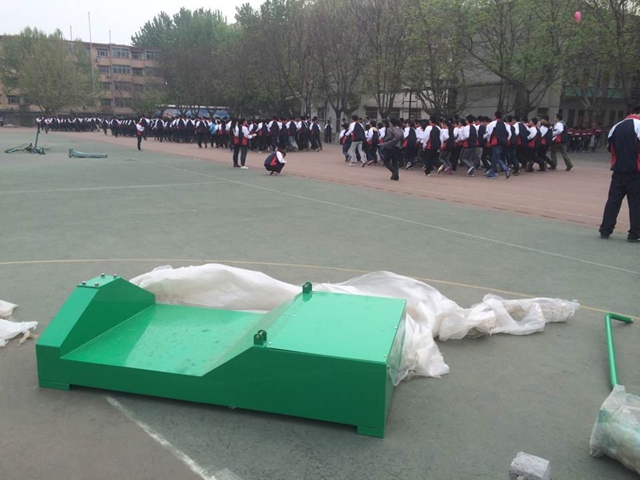 GYTY-A008移動式綠色單臂籃球架