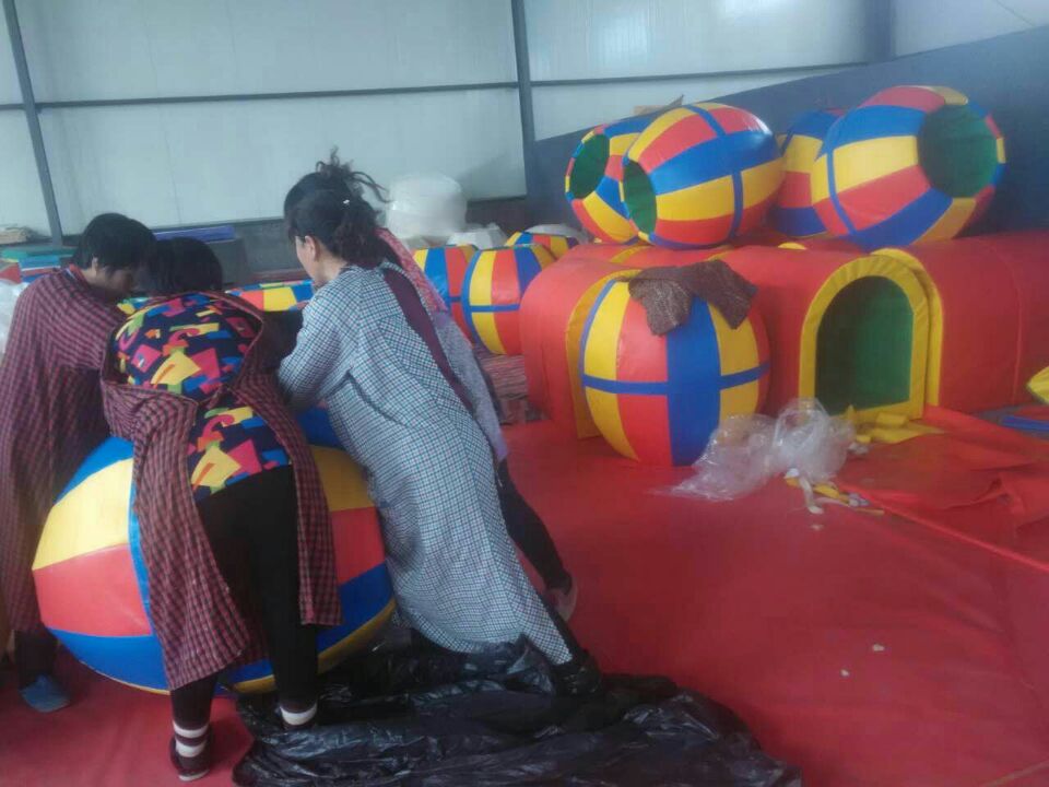 幼兒園彩色軟體隧道