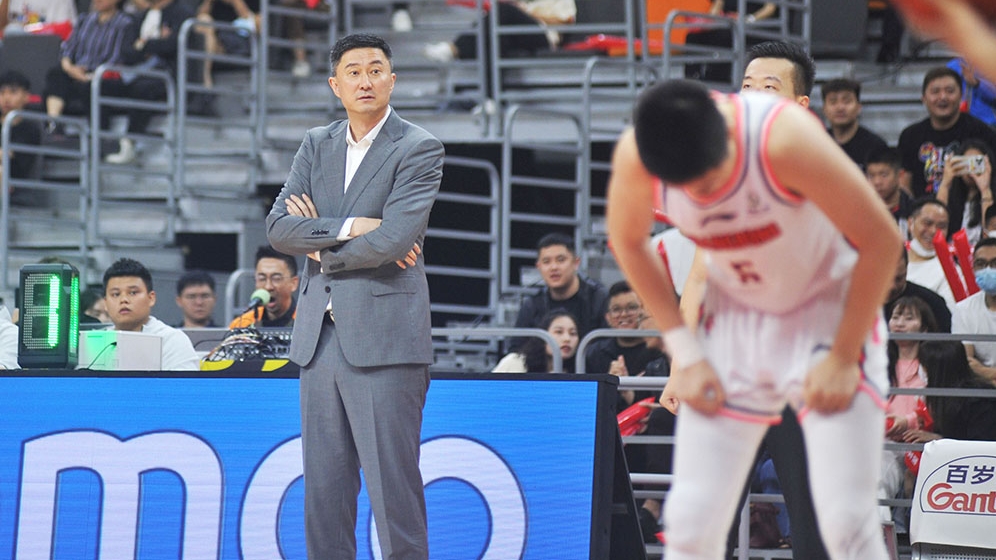 【CBA】拿下常規(guī)賽第二，杜鋒感慨“任務(wù)完成了”