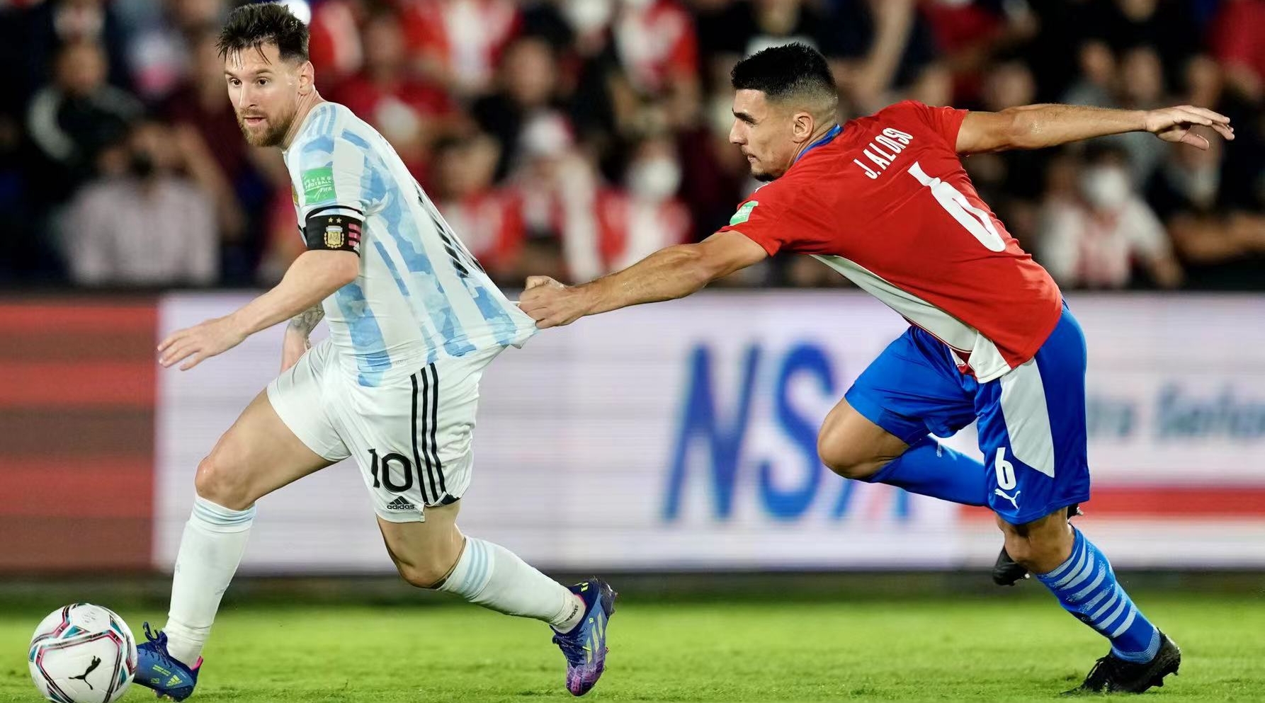 【世預(yù)賽】“桑巴”睡覺都能贏，勞模梅西卻帶不飛“雄鷹”