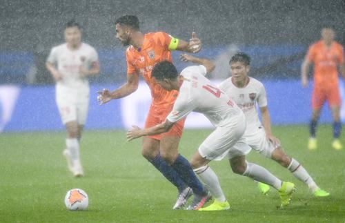 【中超】一場暴雨大亂戰(zhàn)，換帥后的深足表現(xiàn)有改善嗎？