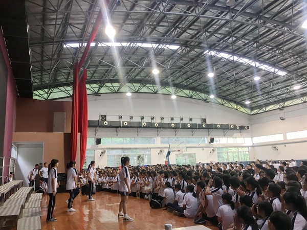 二中社團(tuán)，各顯神通！ 社團(tuán)招新，燃炸來襲！