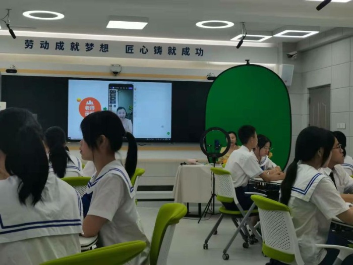 中山市教研室到沙溪理工聽課調(diào)研，指導(dǎo)教學(xué)改革