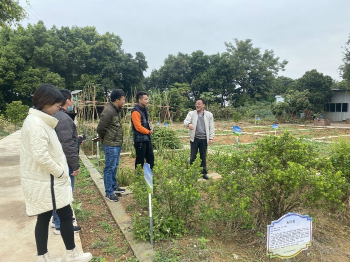 寒冷冬日迎暖陽，領(lǐng)導(dǎo)視察暖人心